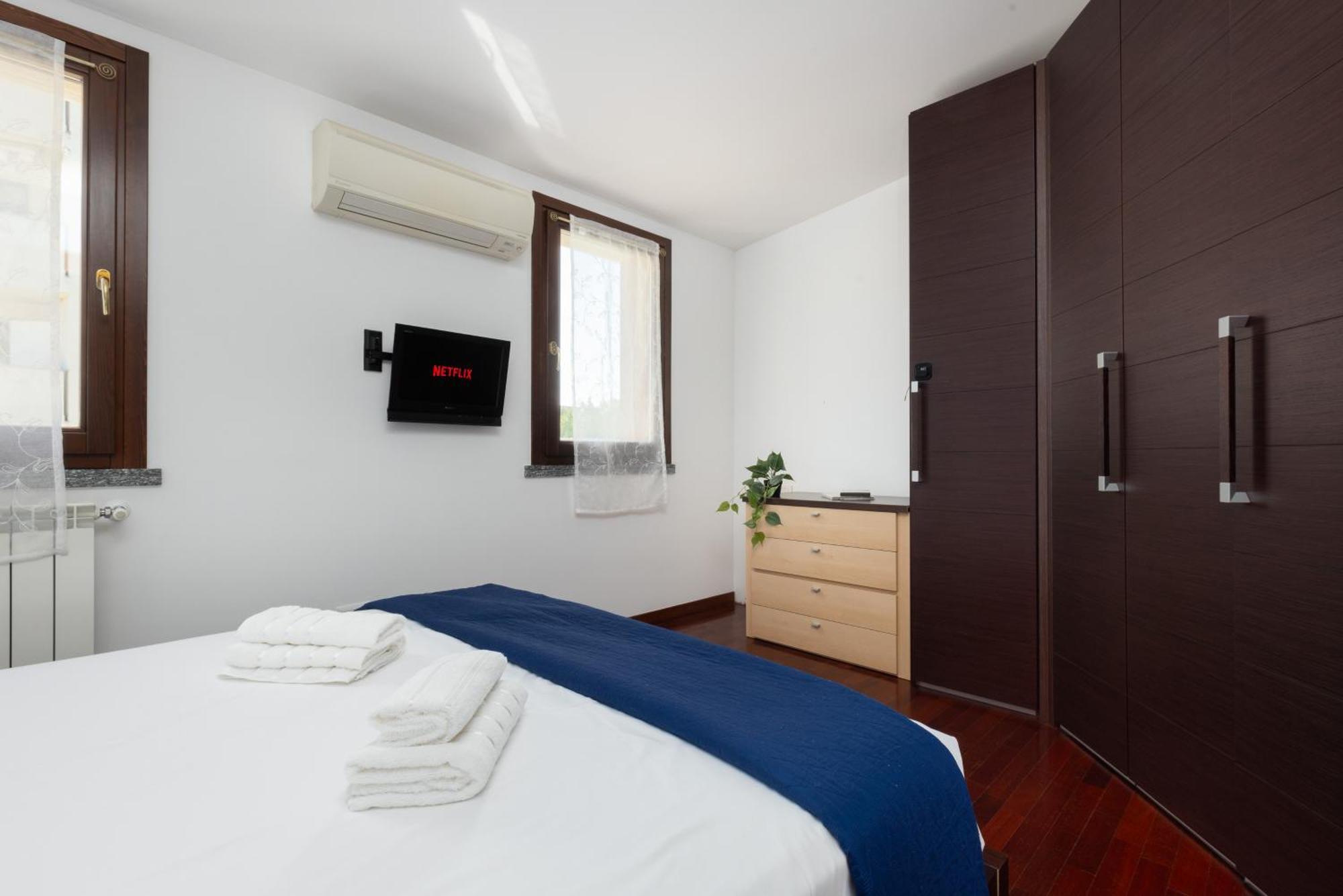 Appartement Tram Sotto Casa - In Duomo In Un Attimo à Milan Extérieur photo